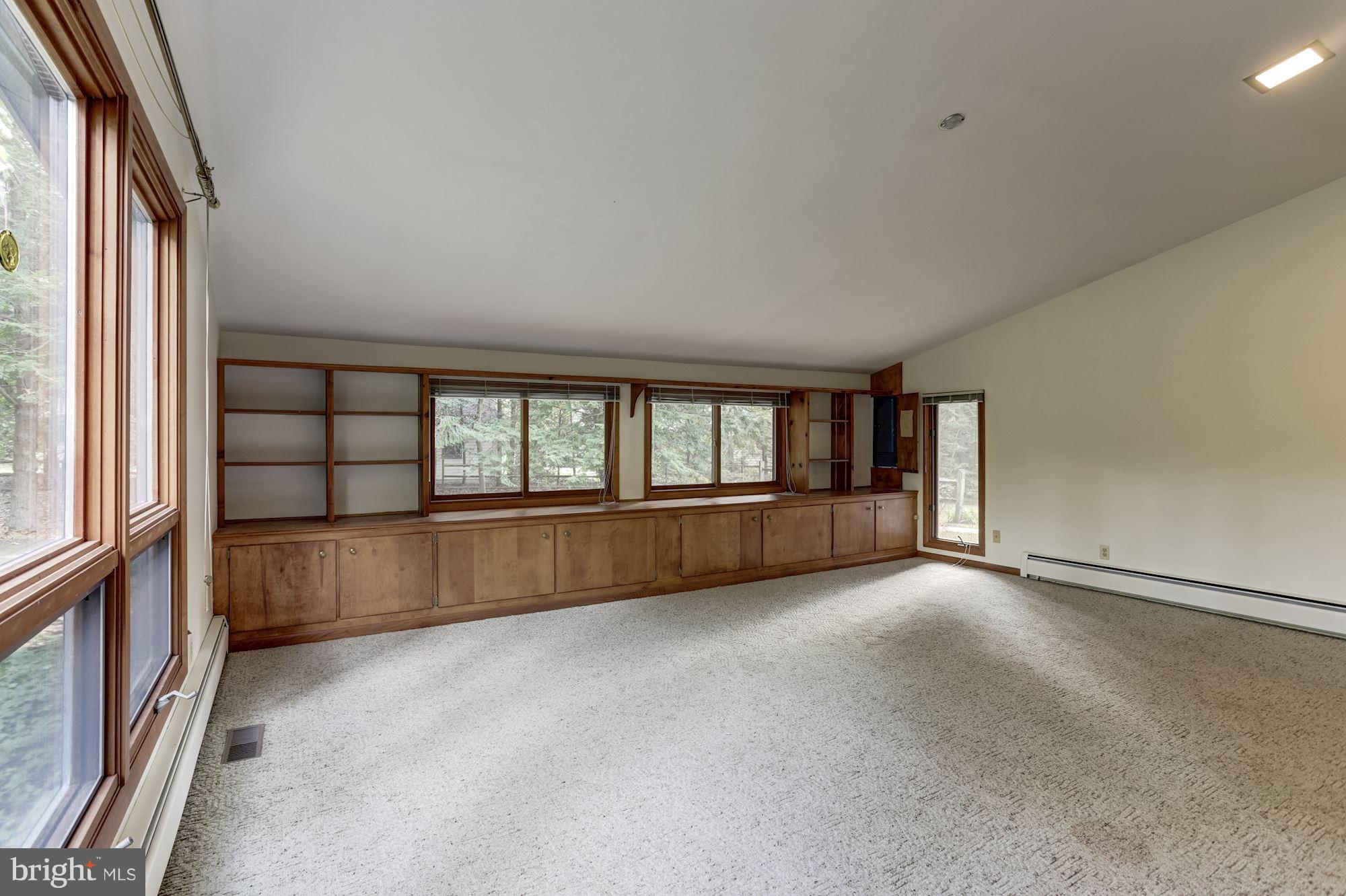 8110 Leehaven Road Easton, MD 21601 - Photo 13 of 50 Family Room