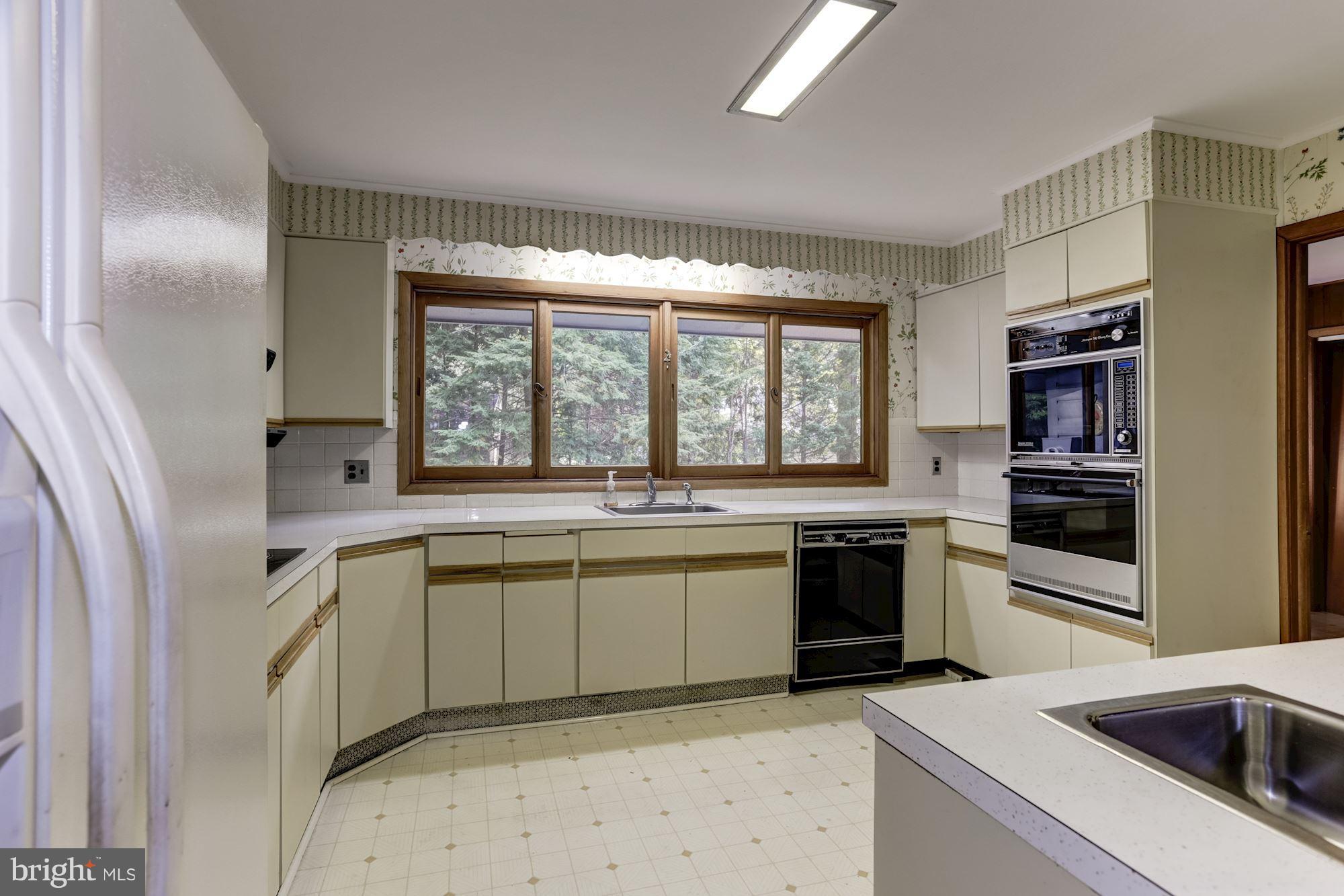 8110 Leehaven Road Easton, MD 21601 - Photo 21 of 50 Kitchen