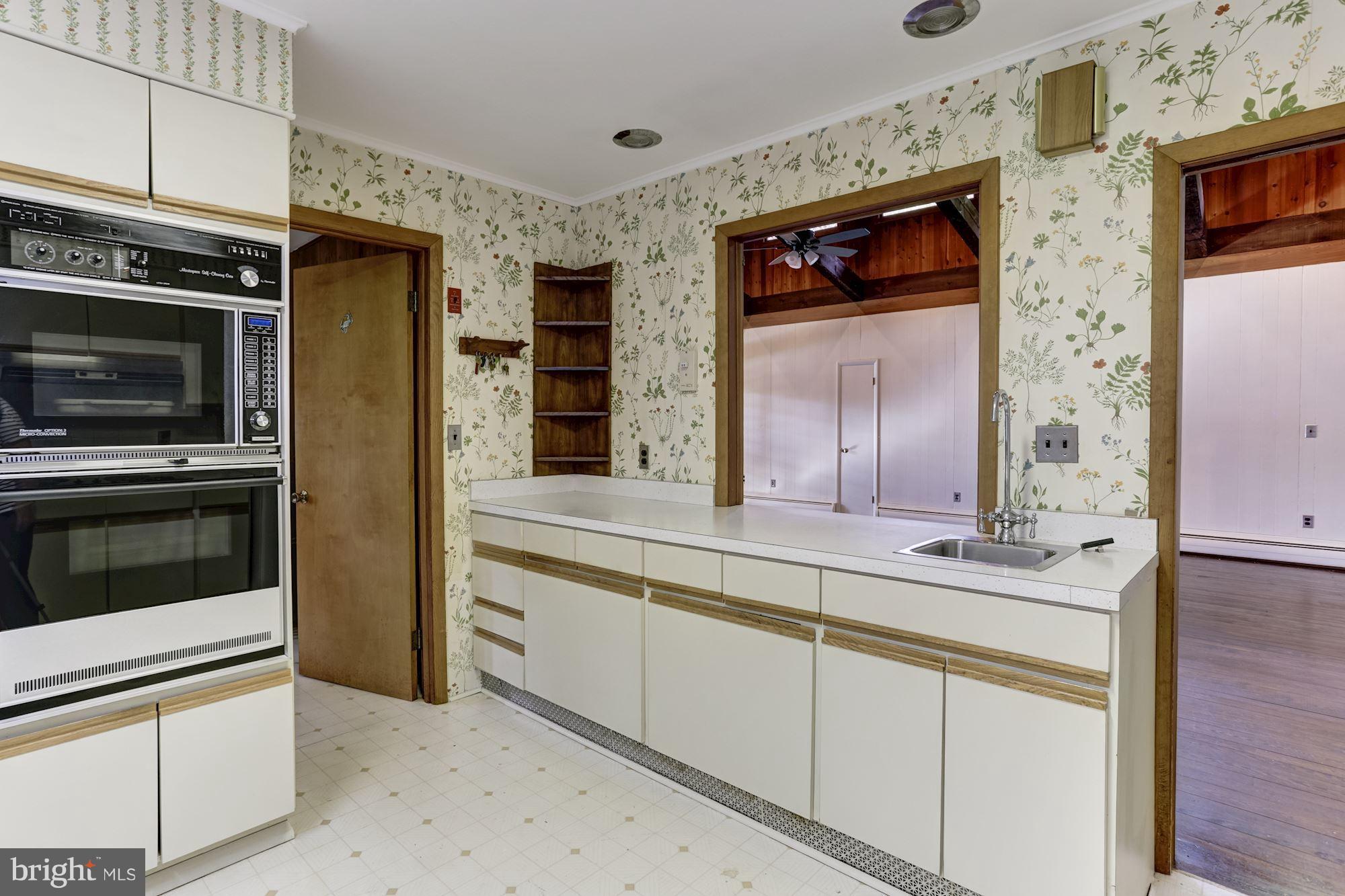 8110 Leehaven Road Easton, MD 21601 - Photo 22 of 50 Kitchen