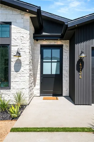 a view of entrance gate of the house