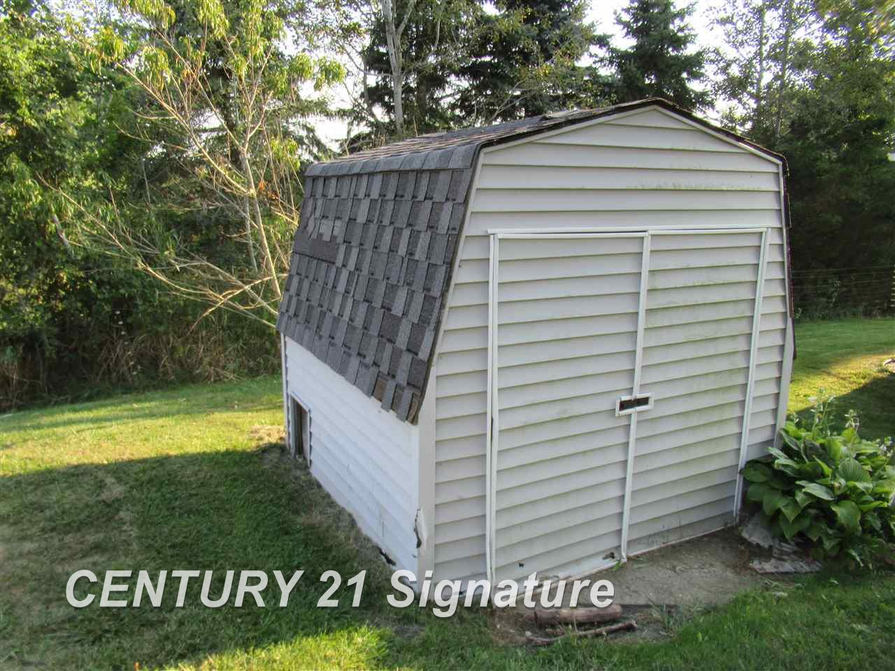 129 West Hibbard Road Owosso, MI 48867 - Photo 33 of 35