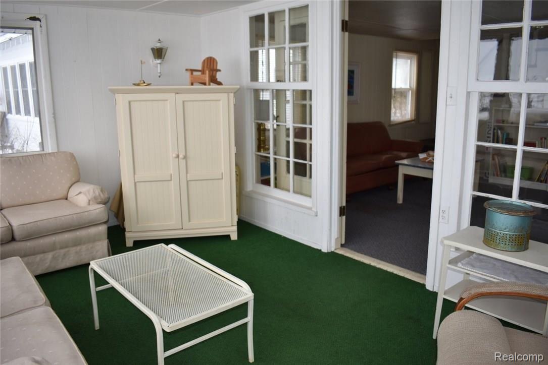 8970 Dexter-Pinckney Road Pinckney, MI 48169 - Photo 9 of 19 7 FRONT ROOM.JPG