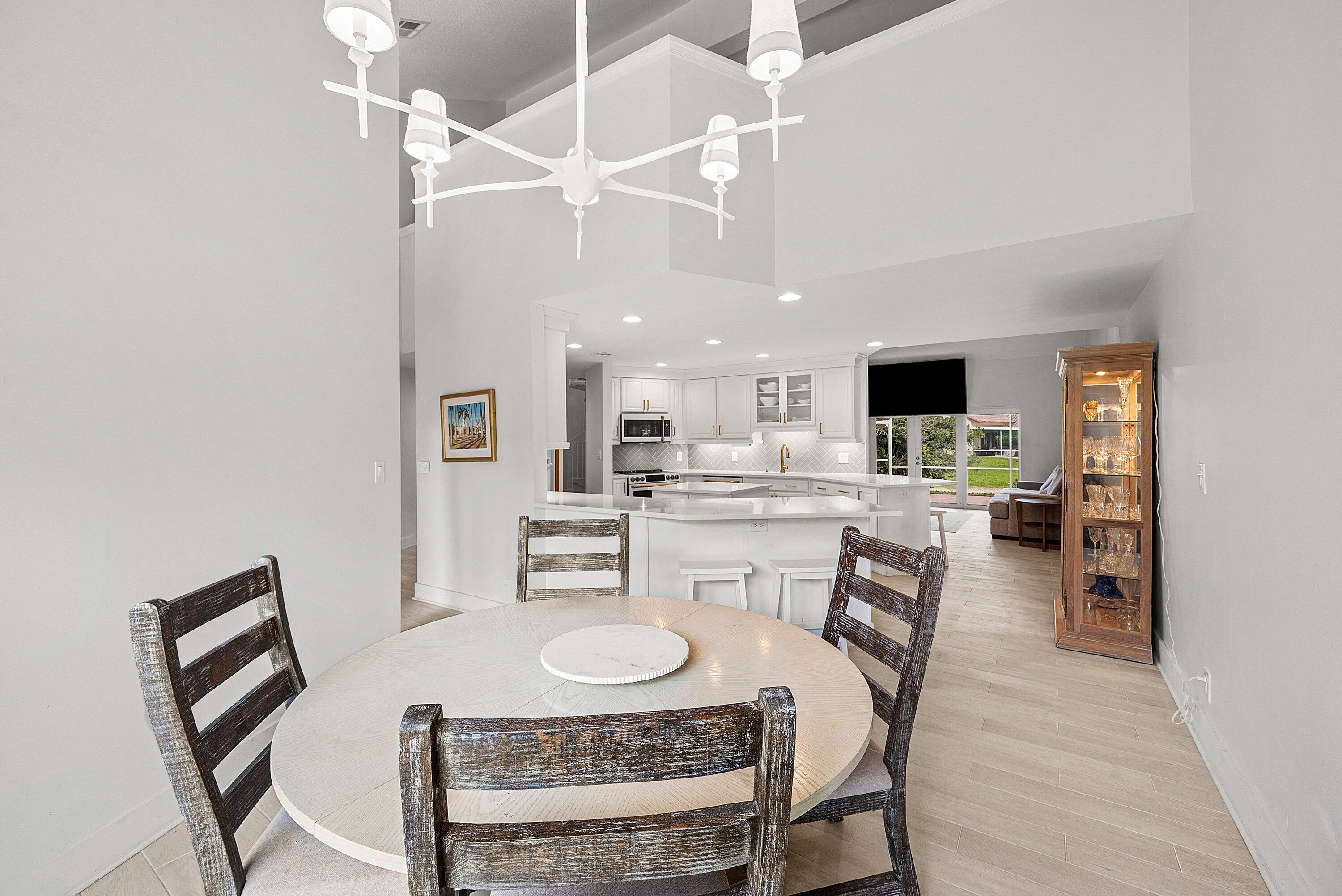 23373 Water Circle Boca Raton, FL 33486 - Photo 17 of 61 dining room