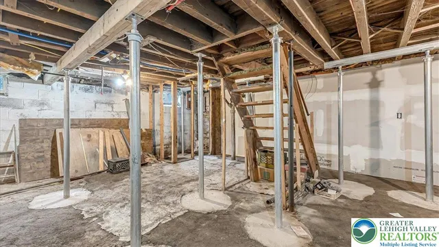 $184,900 | 133 Govier Street, Wilkes Barre, PA 18705