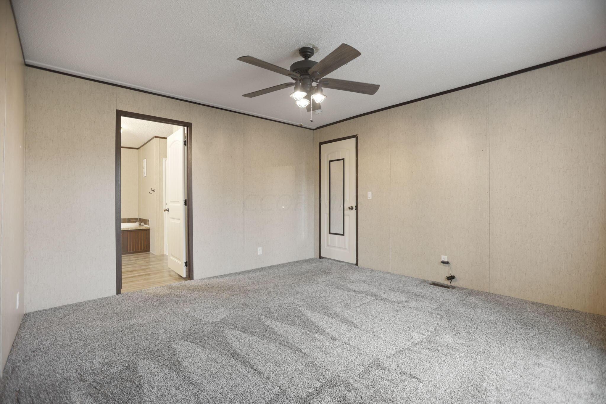 4015 Leffler Road Roseville, OH 43777 - Photo 40 of 93 Owner's Suite