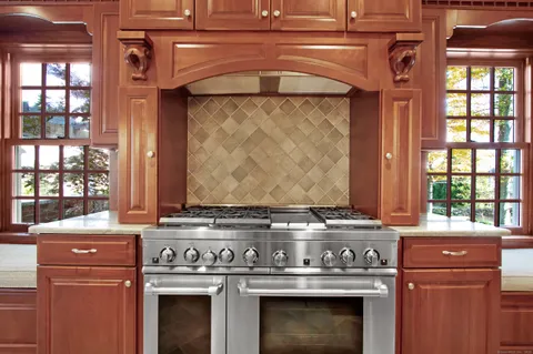 $3,250,000 | 21 Grove Avenue, Groton, CT 06355