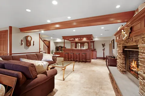 $3,250,000 | 21 Grove Avenue, Groton, CT 06355