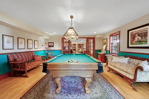 $3,250,000 | 21 Grove Avenue, Groton, CT 06355