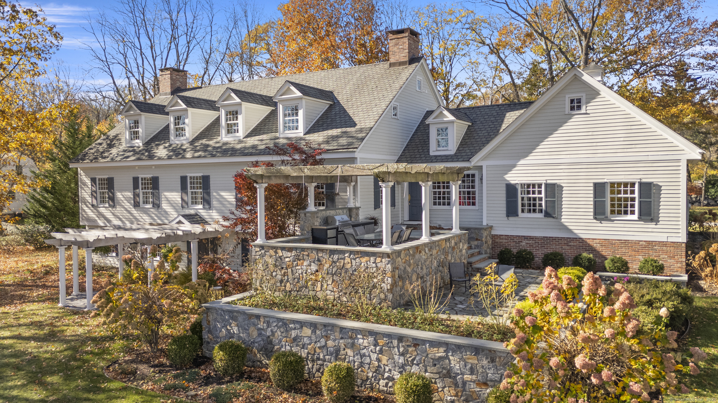 21 Grove Avenue Groton, CT 06355 - Photo 4 of 40