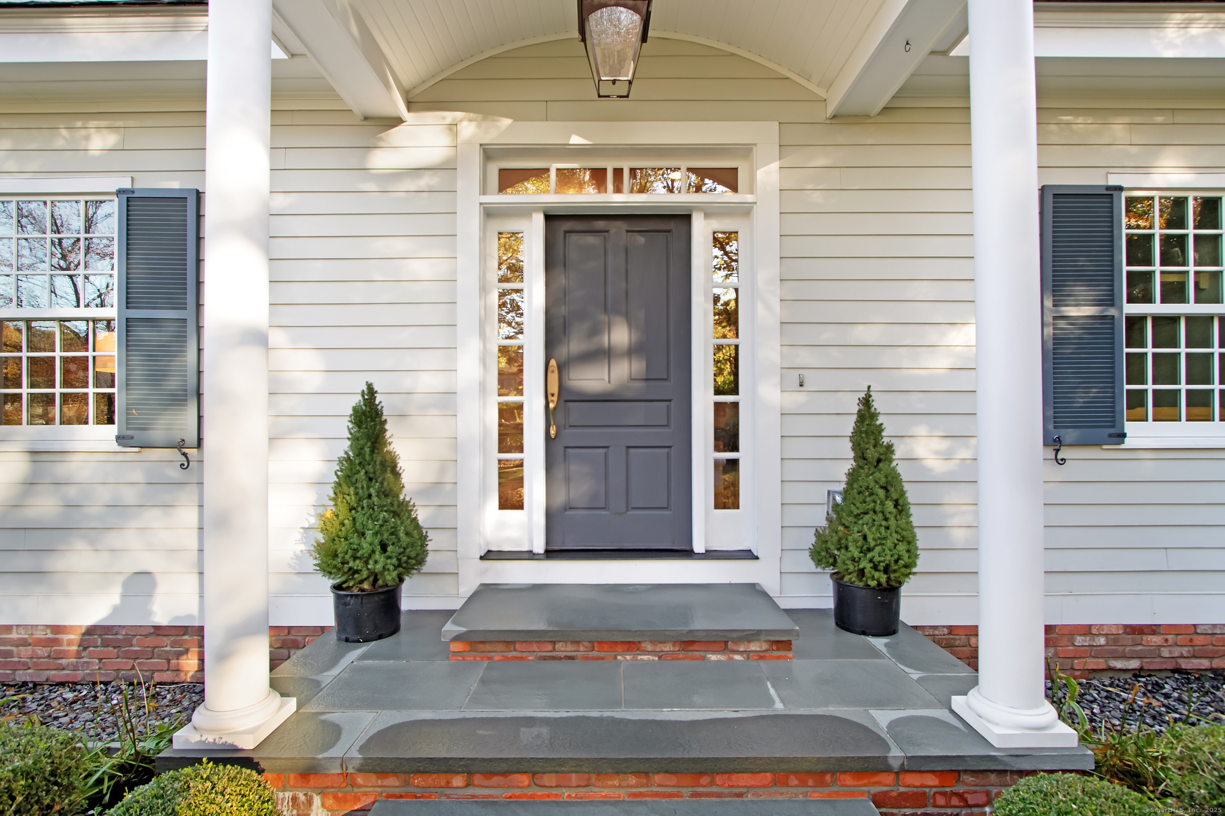 21 Grove Avenue Groton, CT 06355 - Photo 6 of 40