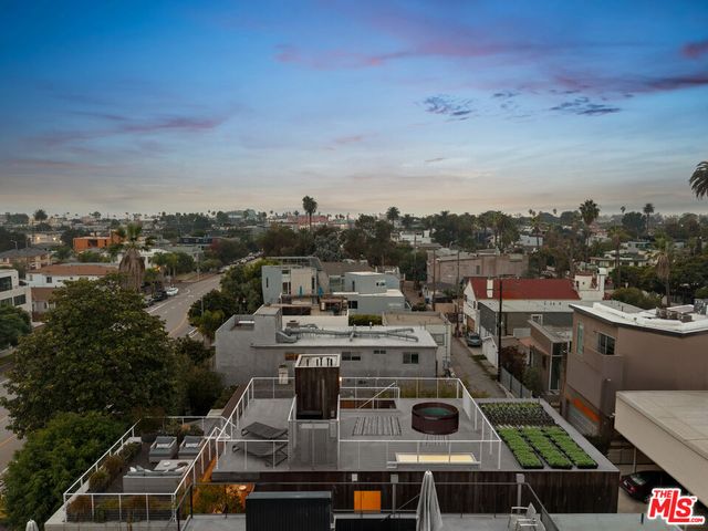 $4,795,000 | 533 1/2 Grand Boulevard, Venice, CA 90291