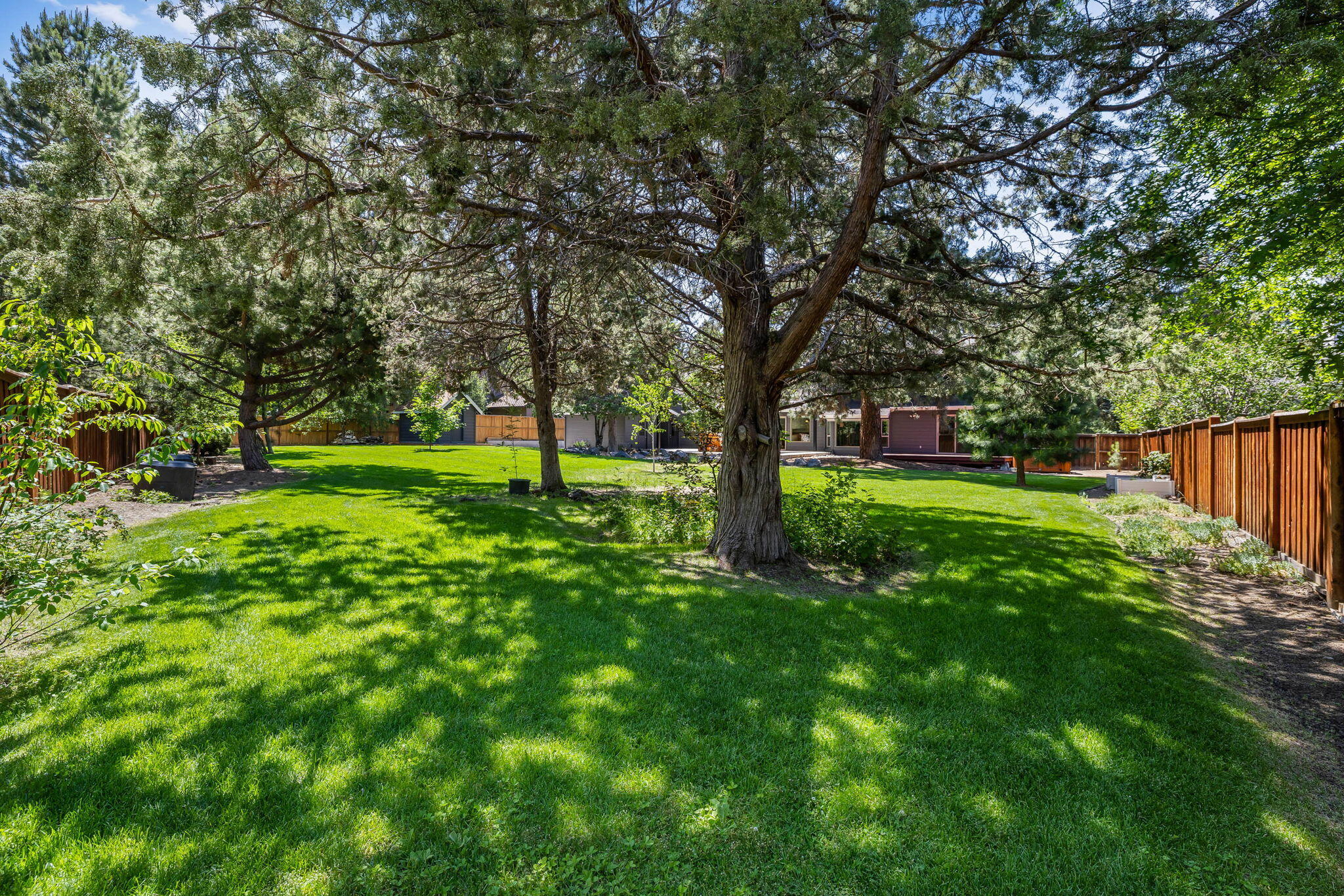 21005 Southeast King Hezekiah Way Bend, OR 97702 - Photo 46 of 50 2025_06_17_21005_se_king_hezekiah_way-58