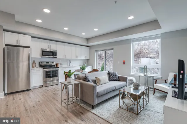 $1,675 | 1952 Bryn Mawr Avenue, Unit 1B, Philadelphia, PA 19131