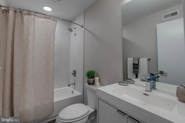 $1,675 | 1952 Bryn Mawr Avenue, Unit 1B, Philadelphia, PA 19131