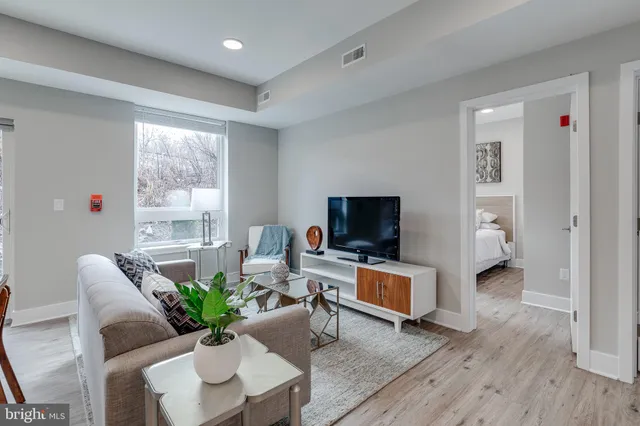 $1,675 | 1952 Bryn Mawr Avenue, Unit 1B, Philadelphia, PA 19131