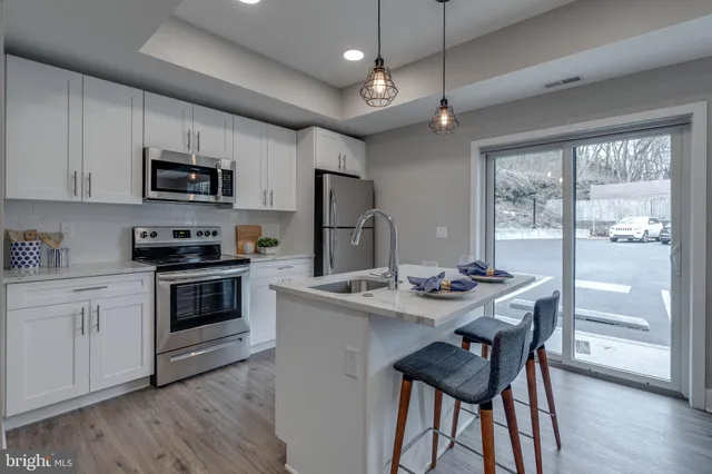 $1,675 | 1952 Bryn Mawr Avenue, Unit 1B, Philadelphia, PA 19131