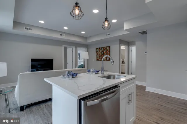 $1,675 | 1952 Bryn Mawr Avenue, Unit 1B, Philadelphia, PA 19131