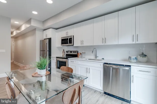 $1,675 | 1952 Bryn Mawr Avenue, Unit 1B, Philadelphia, PA 19131