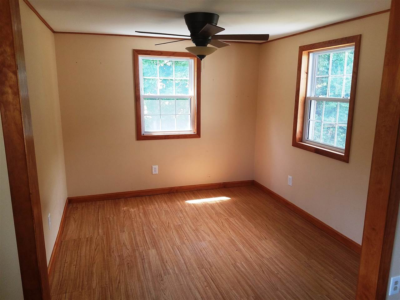 12 Cushing Road Goffstown, NH 03045 - Photo 7 of 13 Gallery Image 7