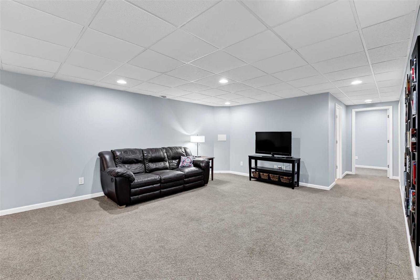 1314 Blue Ridge Drive St. Peters, MO 63376 - Photo 18 of 32