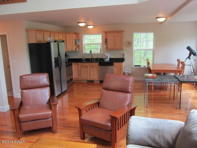 107 Laurel Road Lackawaxen, PA 18435 - Photo 7 of 20 Gallery Image 7