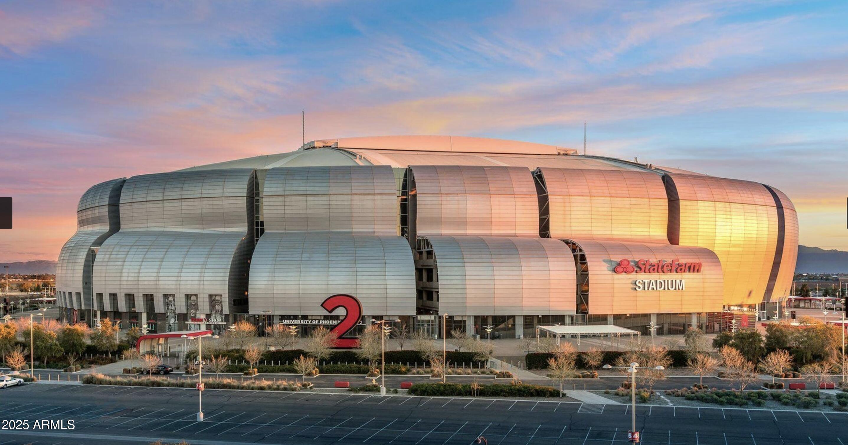 6605 North 93RD Avenue, Unit 1067 Glendale, AZ 85305 - Photo 43 of 47 a front view of a building with street