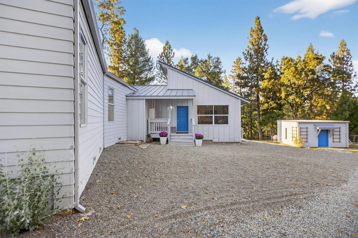 22080 Fiddletown Road Volcano, CA 95689 - Photo 74 of 94 a view of a house with backyard and trees