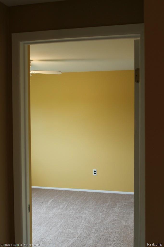 43677 Applewood Road Canton, MI 48188 - Photo 32 of 48 IMG_1992.jpg