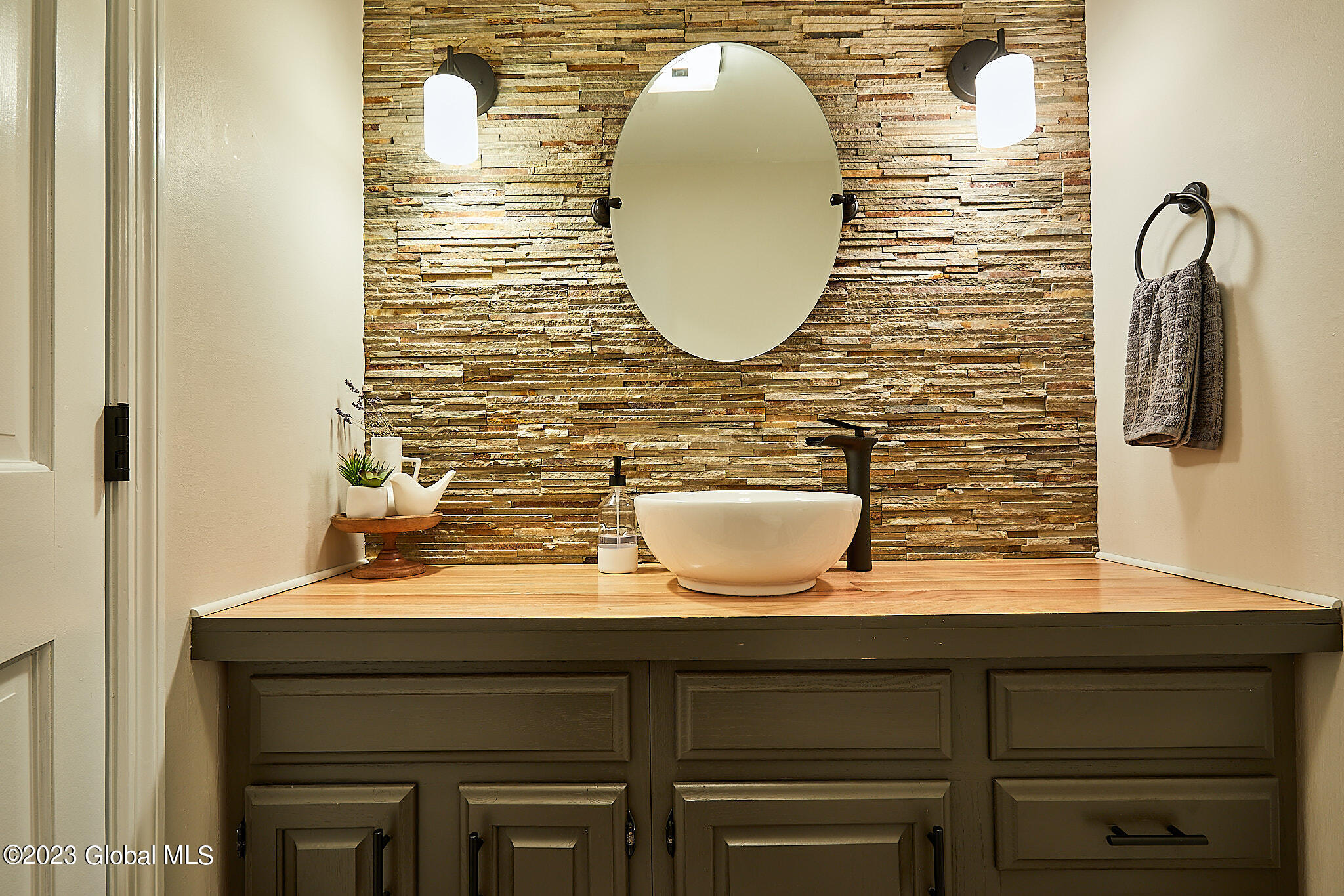 5 Roberts Road Waterford, NY 12188 - Photo 13 of 41 508A6374_HDR