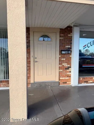 $1,400 | 1704 1/2 Aurora Road, Melbourne, FL 32935