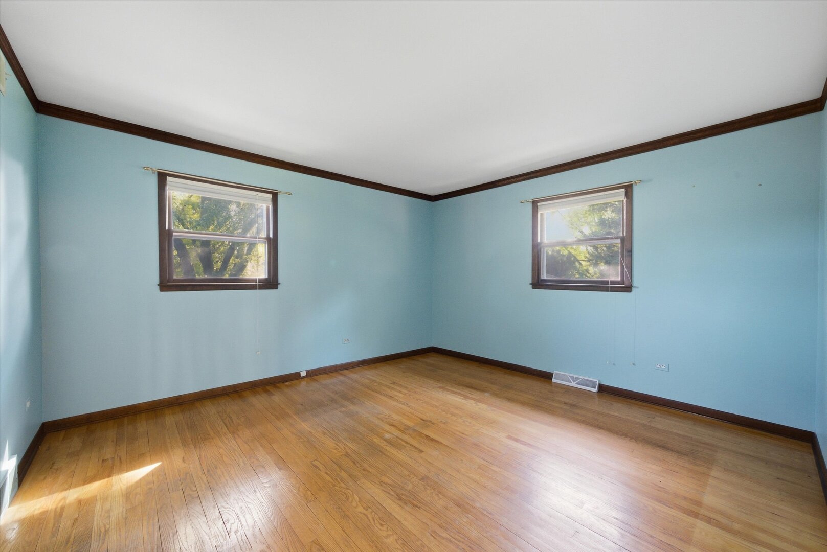 11S534 Lemont Road Lemont, IL 60439 - Photo 16 of 42 Gallery Image 16