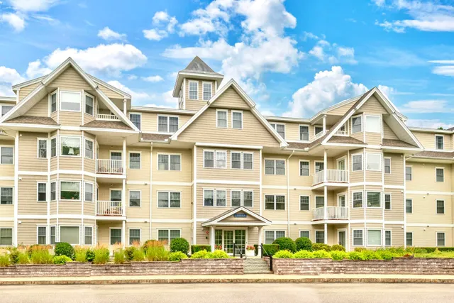 $499,900 | 3 Sterling Hill Lane, Unit 324, Exeter, NH 03833