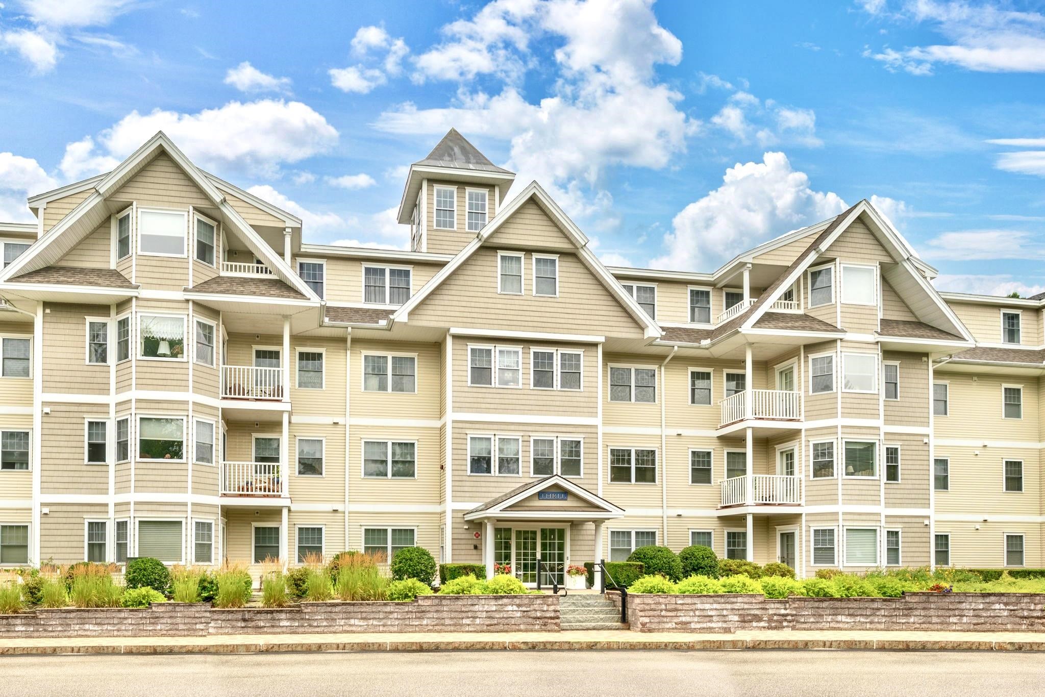 3 Sterling Hill Lane, Unit 324 Exeter, NH 03833 - Photo 1 of 45