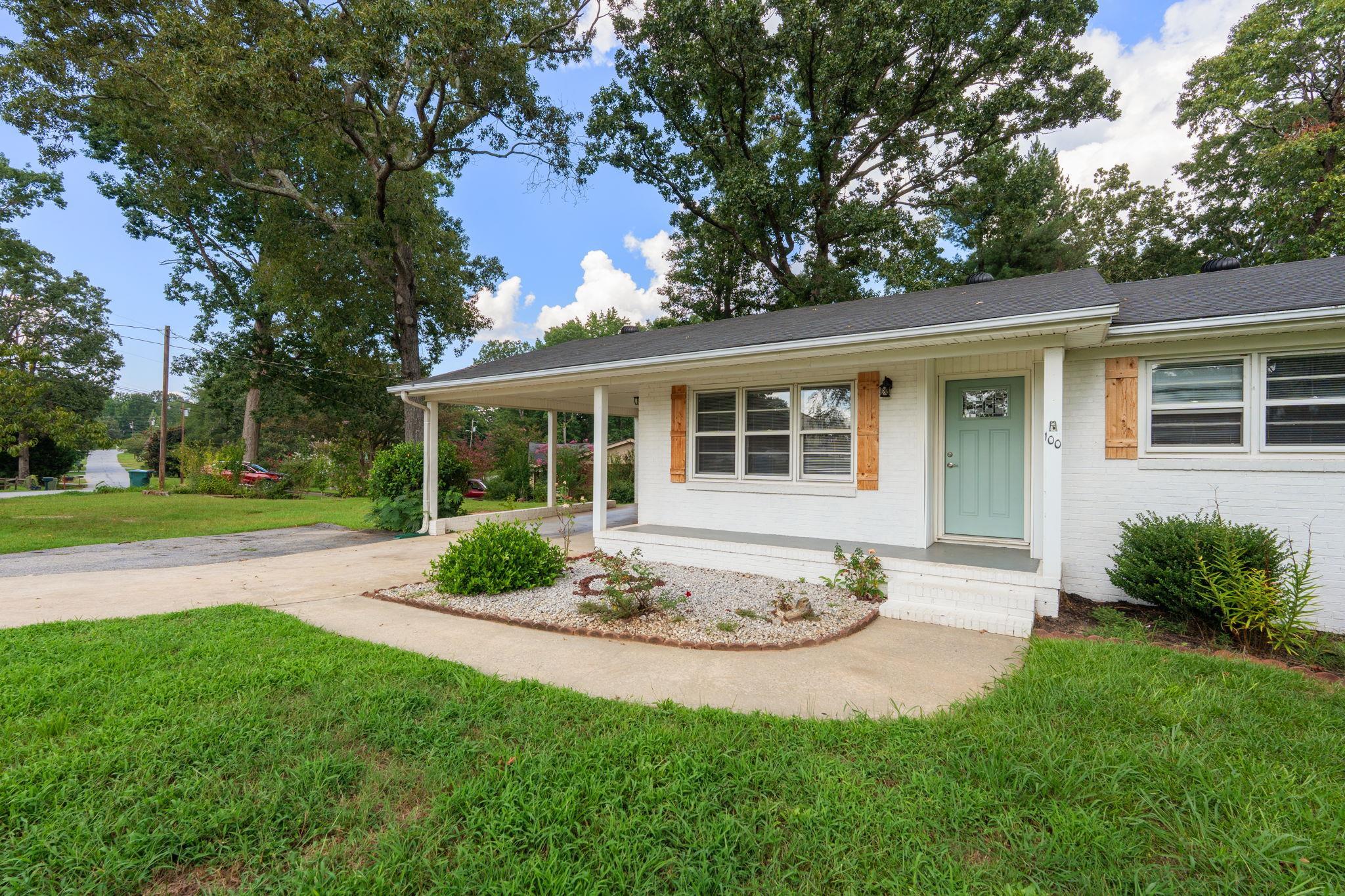 100 Swinton Drive Greenville, SC 29607 - Photo 2 of 26