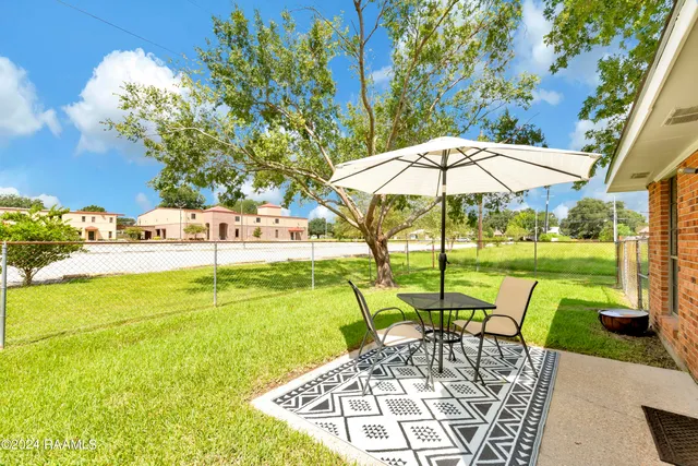 $3,000 | 102 Steeple Chase Drive, Lafayette, LA 70506