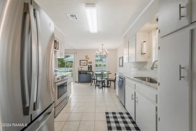 $3,000 | 102 Steeple Chase Drive, Lafayette, LA 70506