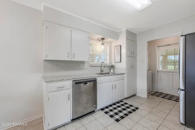 $3,000 | 102 Steeple Chase Drive, Lafayette, LA 70506