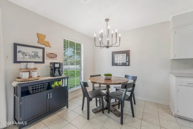 $3,000 | 102 Steeple Chase Drive, Lafayette, LA 70506