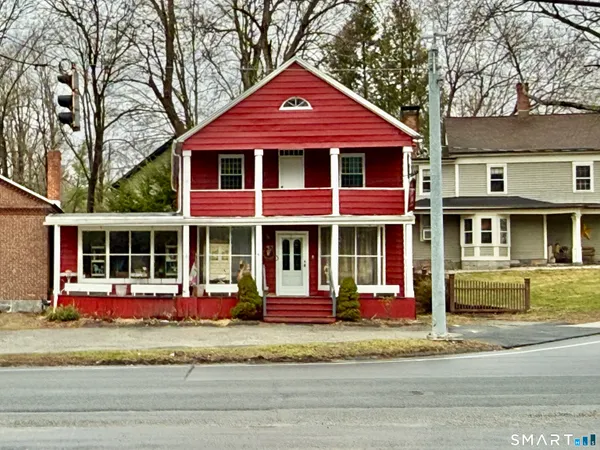 $2,200 | 4 Main Street South, Unit 2, Woodbury, CT 06798