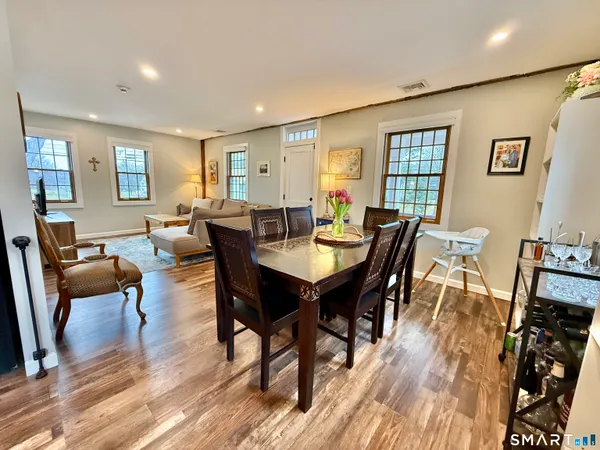 $2,200 | 4 Main Street South, Unit 2, Woodbury, CT 06798