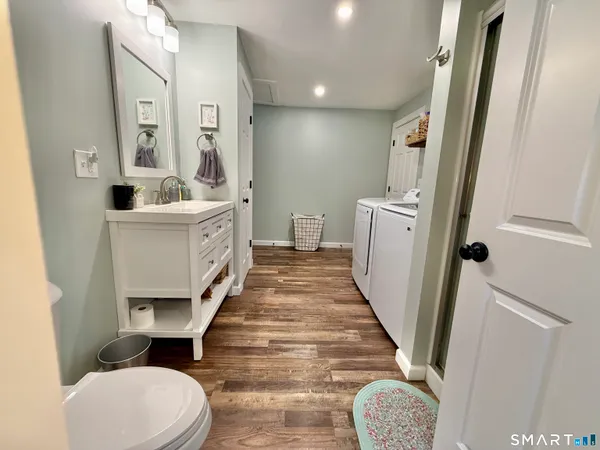 $2,200 | 4 Main Street South, Unit 2, Woodbury, CT 06798