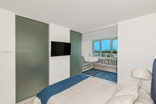 $5,000 | 2301 Collins Avenue, Unit 1032, Miami Beach, FL 33139
