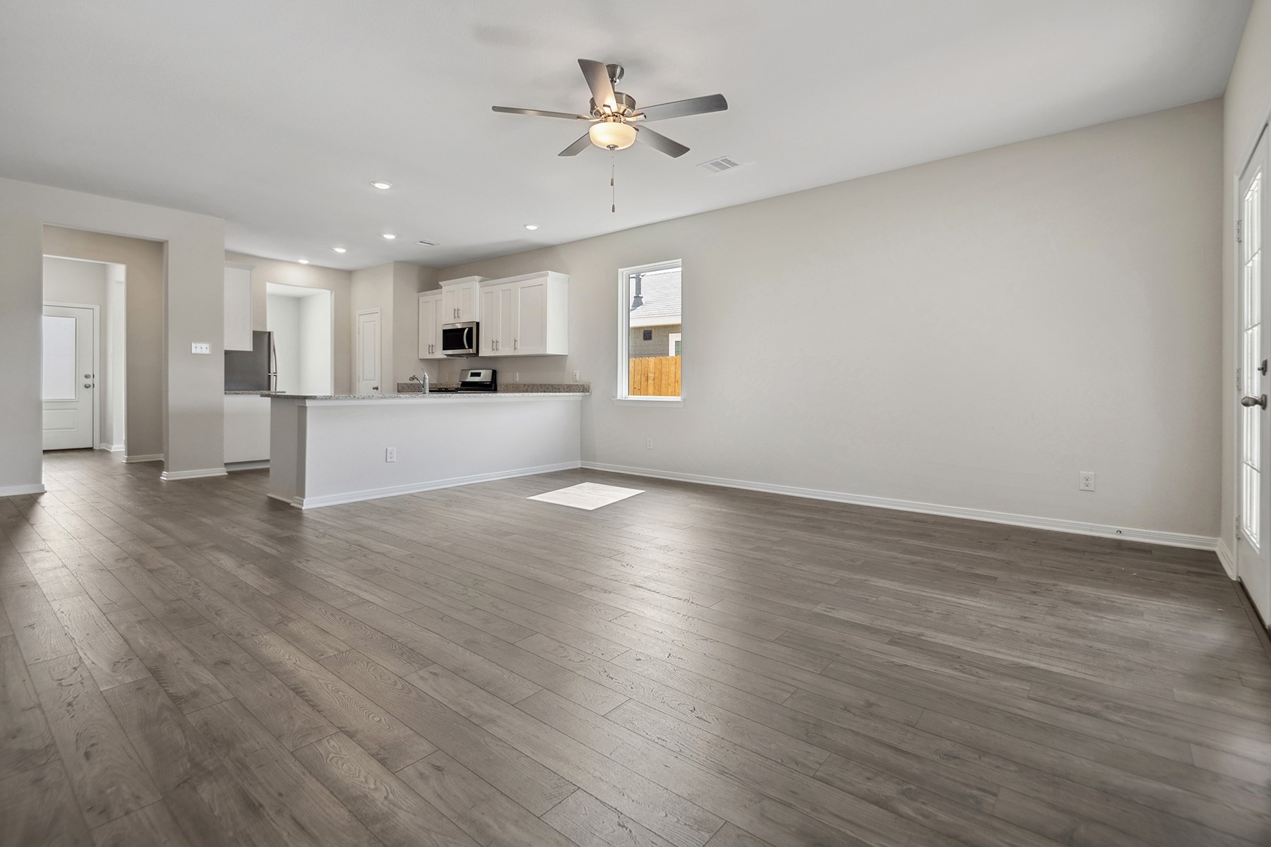 15463 Maple Ter Drive Conroe, TX 77303 - Photo 3 of 23
