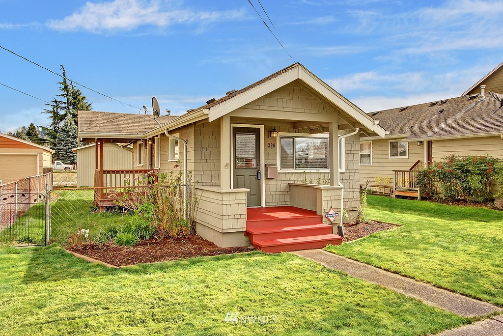 238 Wells Avenue North Renton, WA 98057 - Photo 1 of 13 Gallery Image 1