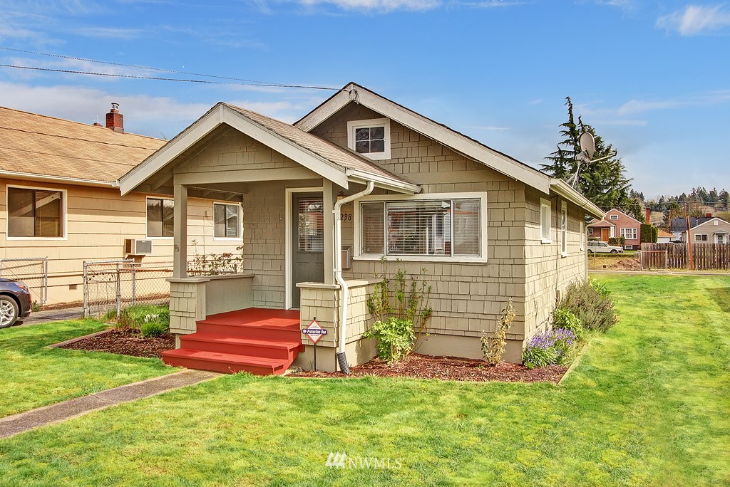 238 Wells Avenue North Renton, WA 98057 - Photo 2 of 13 Gallery Image 2