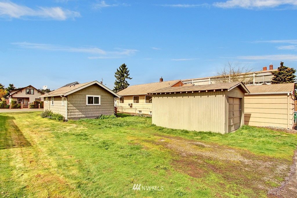 238 Wells Avenue North Renton, WA 98057 - Photo 13 of 13 Gallery Image 13
