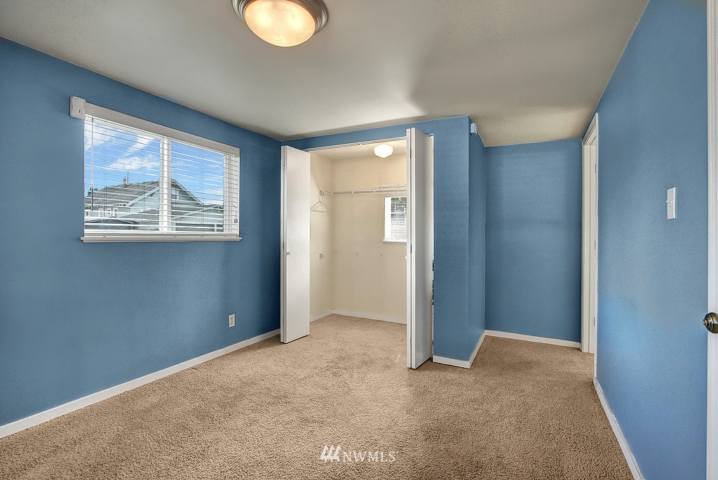 238 Wells Avenue North Renton, WA 98057 - Photo 8 of 13 Gallery Image 8