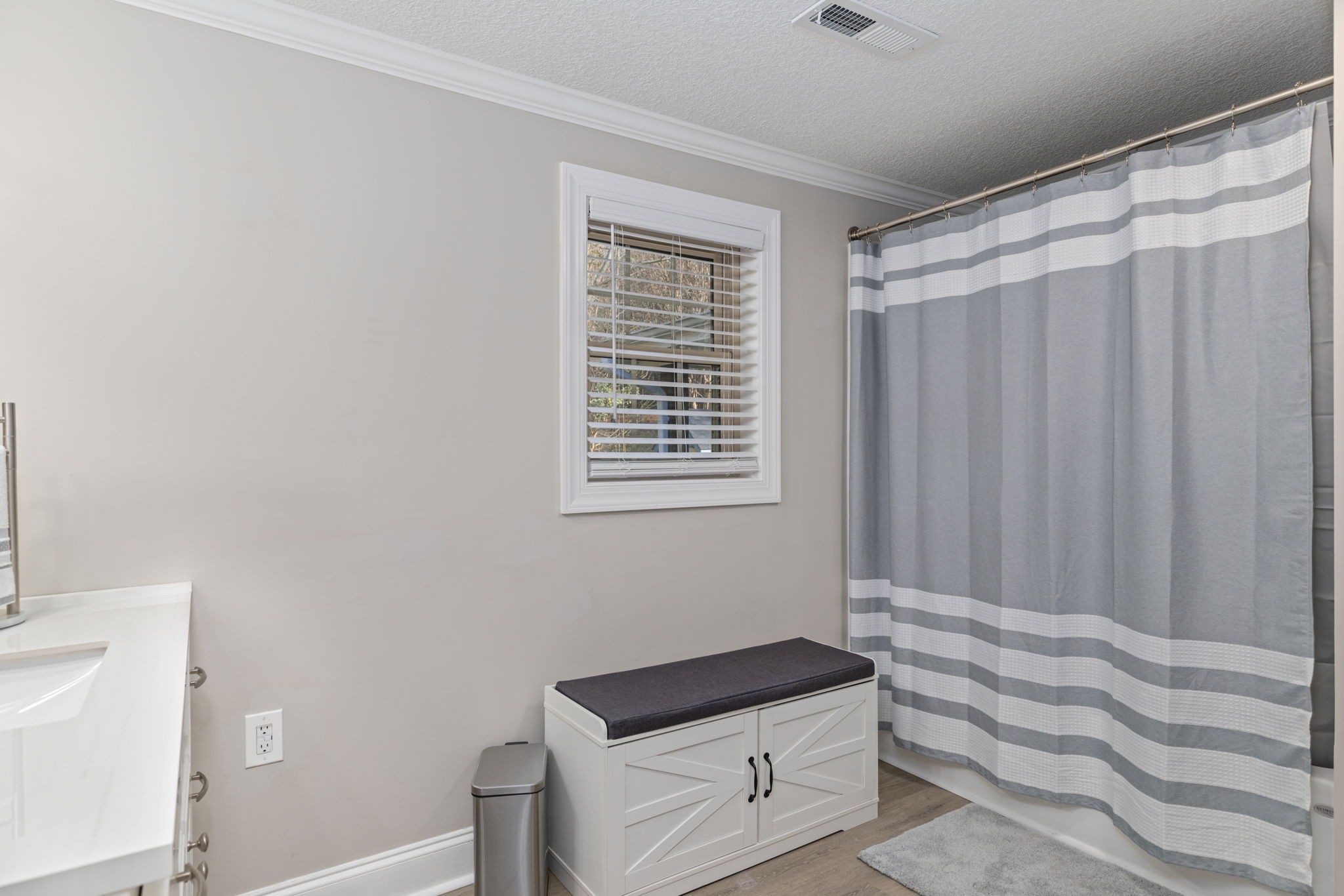 5685 County Road 14 Waterloo, AL 35677 - Photo 16 of 26 a bedroom with a bed and a window