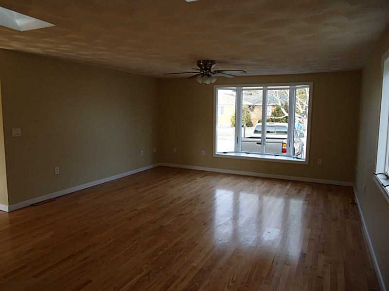 24 Holmes Road Coventry, RI 02816 - Photo 8 of 24 Living Room.