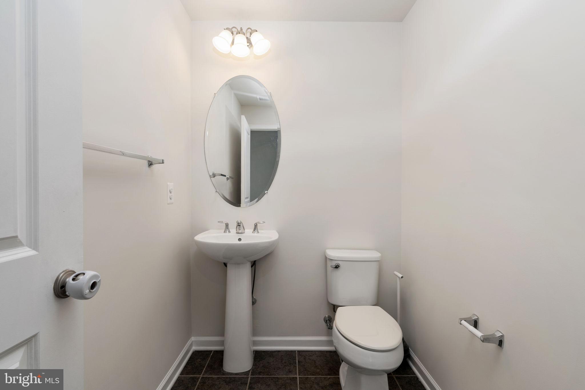 22605 Naugatuck Square Ashburn, VA 20148 - Photo 26 of 32 Half Bath In Loft